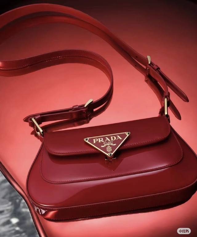 Running volume price Introduction: New double shoulder strap This double shoulde