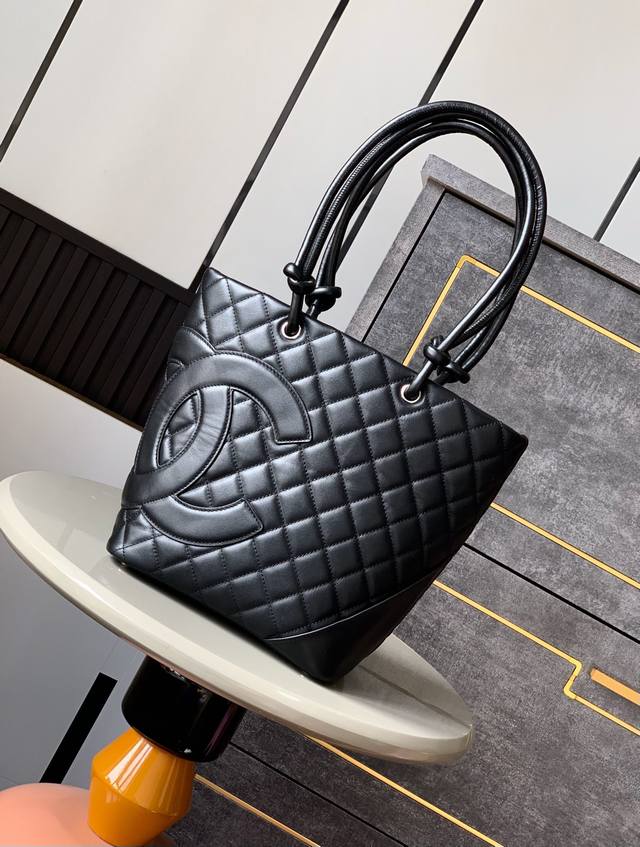 Large black with black cow and vegetable basket Ohanel Kangpeng panda color unde