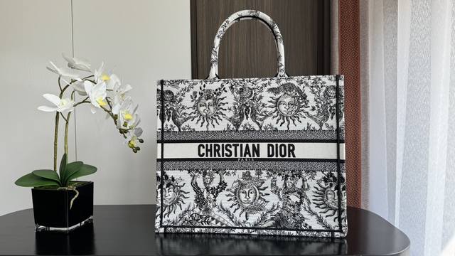 Di.Or Large size in stock Tote latest sun natural element embroidery, elegant an