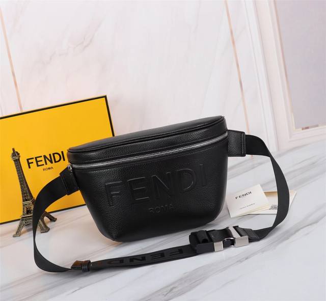 Brand: Fendi Style: Large Label Chest Bag Item No.: 268568 Color: Black Size: U