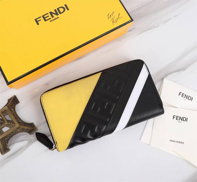 Brand: Fendi Style: Lychee Single Pull Item No.: 868568 Color: Black + Lemon Yel