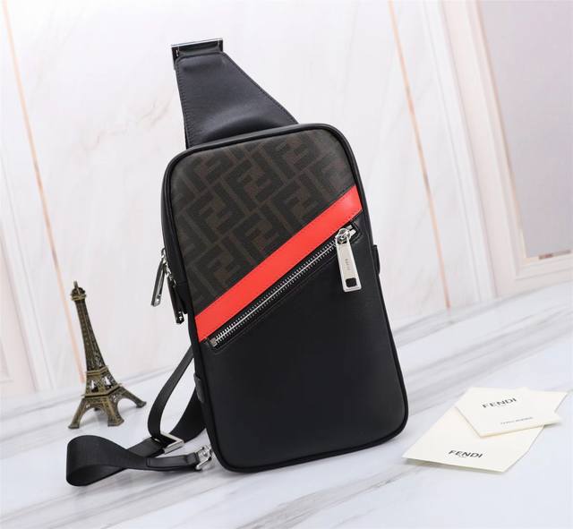 Brand: Fendi Style: Vertical PVC Red Chest Bag Item No.: 268568 Color: Black Siz