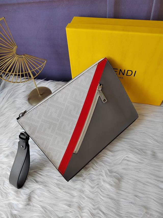 Style No. F7Va491 Fabric: white with gray, clutch with detachable chain handle,