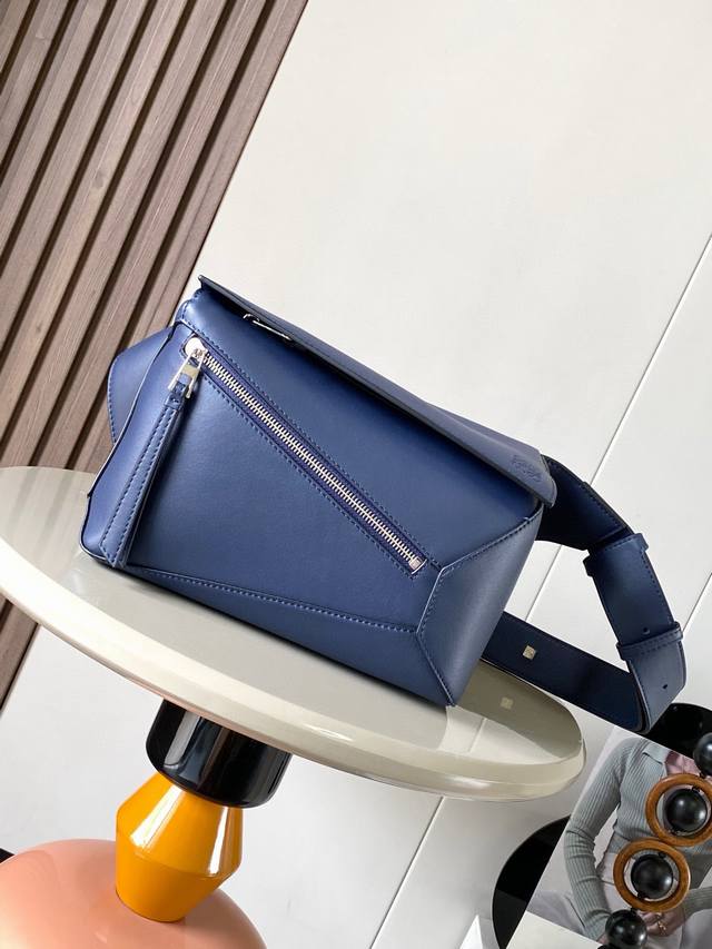 New small classic cow leather Puzzle waist bag The rectangular shape and precis