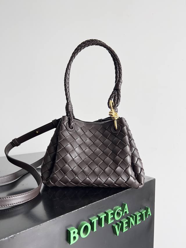 Style number: 796569 Bv has new products! Andiamo combines the Bottega Veneta a