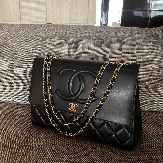 Chanel Vintage Embossed Large Logo Flap Bag Size: 33X11X23Cm DDD