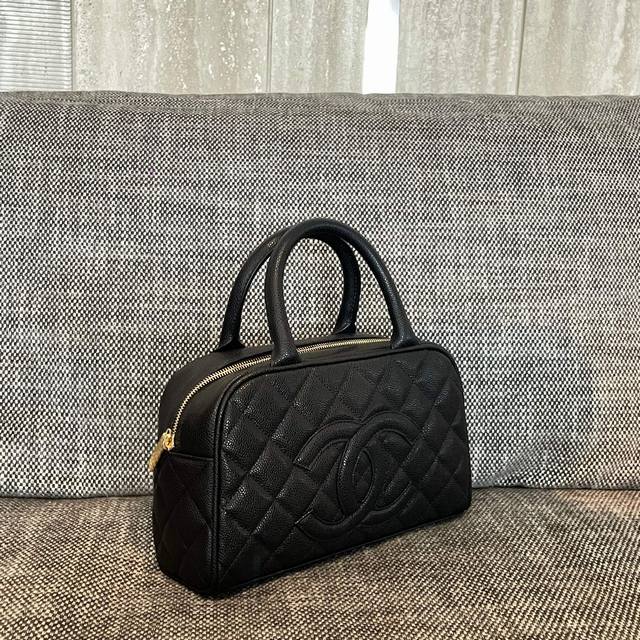 Chanel Vintage bowling bag Size: 29X17X10Cm DDD
