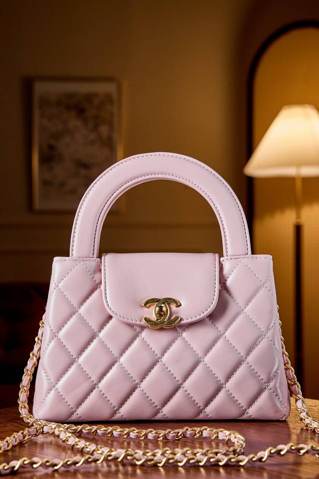 24P Kelly's new color 23K autumn and winter catwalk hits, not only clothes and b