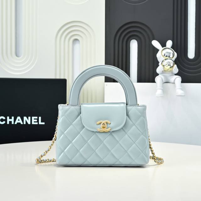 24A Kelly handle bag light gray Fashion is a cycle. The popular vintage Kelly ha