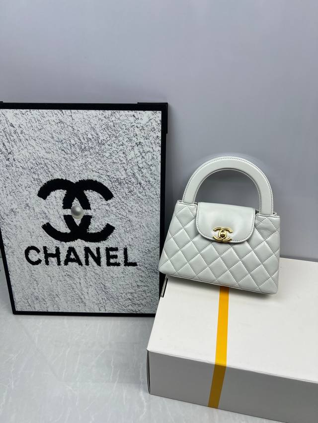 Platinum Series Chanel is so ethereal, luxurious and noble! 4416 White Ancient