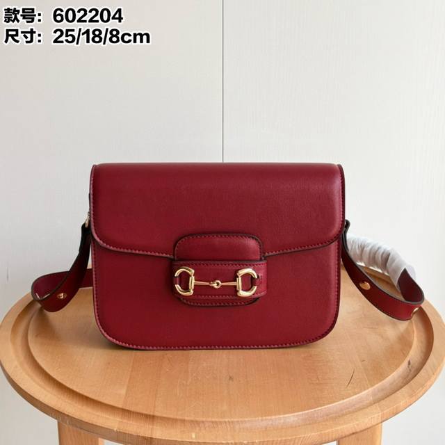 Real shot# Model number: 602204 red leather Size: 25X18X8Cm The classic 1955 ser
