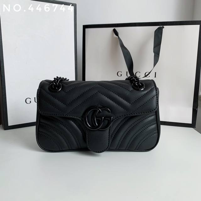 New model real shot# Model number: 446744 Bright black Size: 22-6-13Cm Gg Marmo