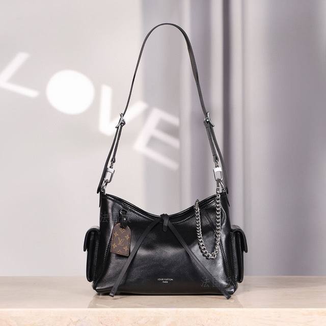 M 24861 French version Italian imported lambskin 23 x 15 x 33.5 cm height x widt