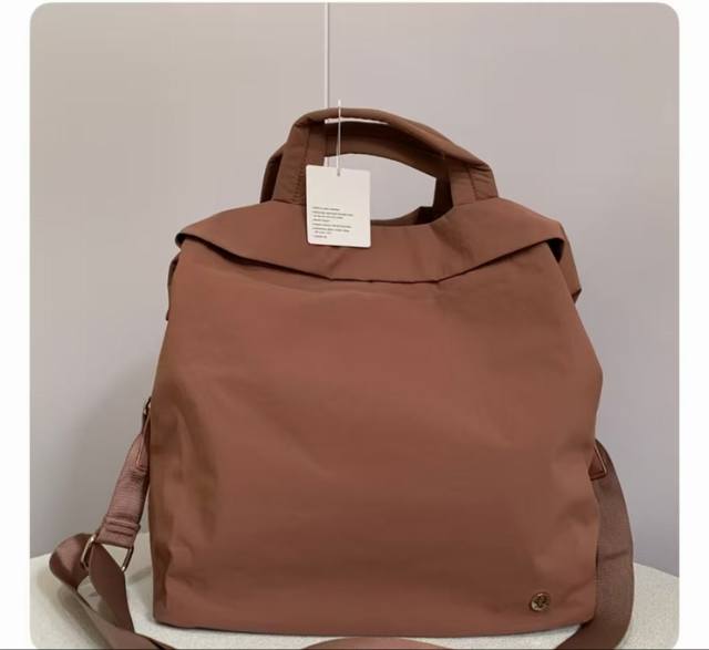 Bean Paste Color 2.0 Size: 30*24*36Cm, 19L The bag body is made of imported wat