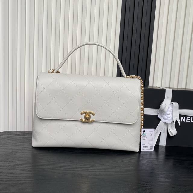 Chanel 25S Spring/Summer Series As5543 Handle chain flap bag Full of high-grade