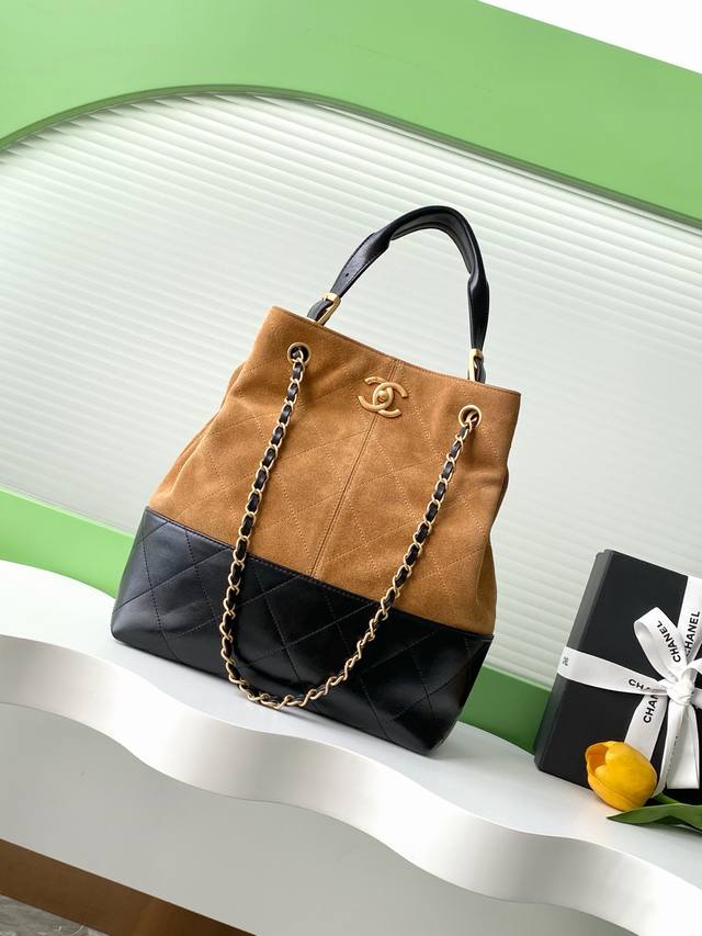25A The highlight of the suede handmade workshop show. The masterpiece of classi