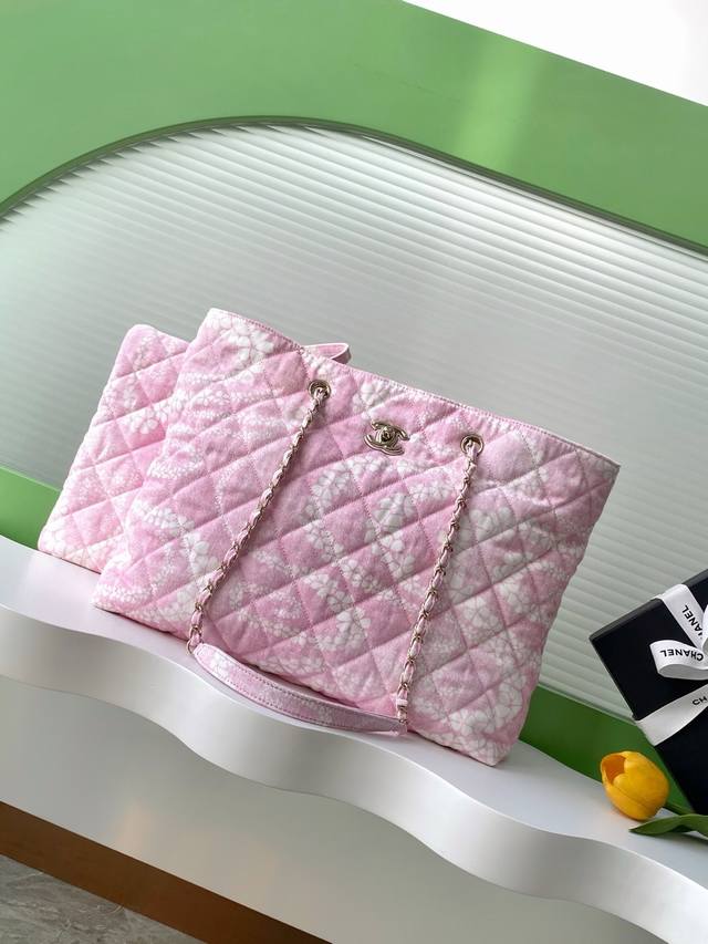 25M The color matching of beach bags this season is simply crazy! The gentle pin