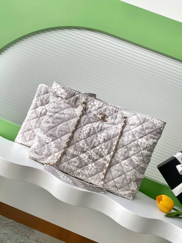 25M The color matching of beach bags this season is simply crazy! The gentle gra