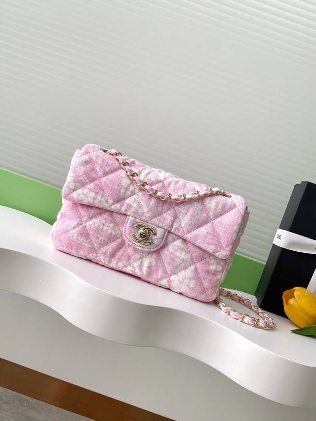 25M The color matching of beach bags this season is simply crazy! The gentle pin