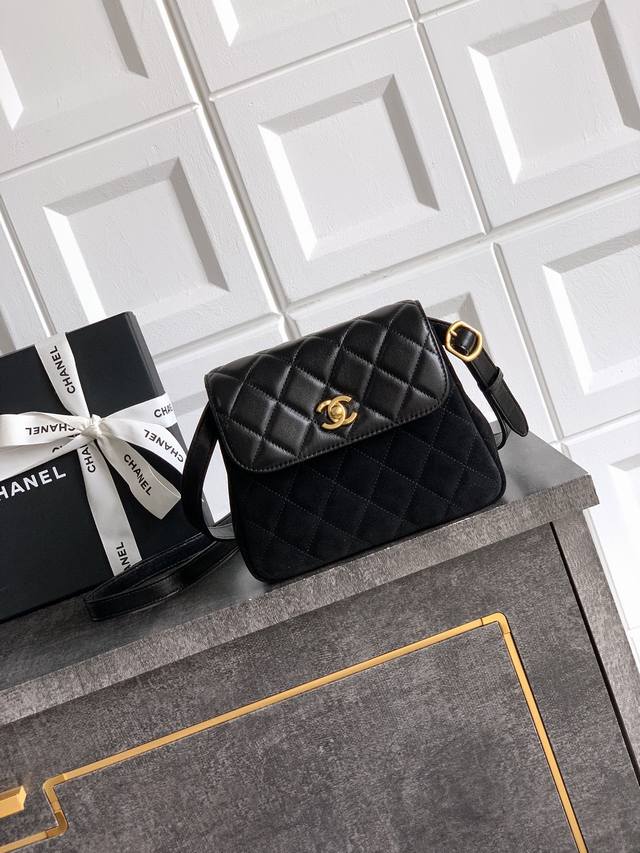 1918 Factory P Black with suede Ohanel25A high-end handmade flap bag, series des