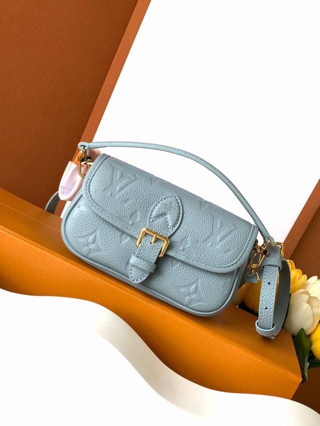 Dynamic variable code chip Super enhanced version Nano Diane handbag Model: M83