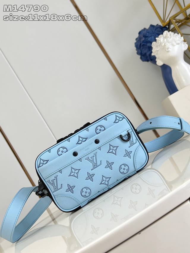 Factory Price P Overseas Top Original M14790 Nano Alpha handbag is Monogram Sha
