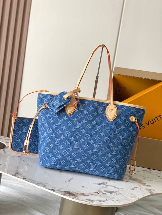 Super Mb163C chip version original leather This Neverfull medium handbag is made
