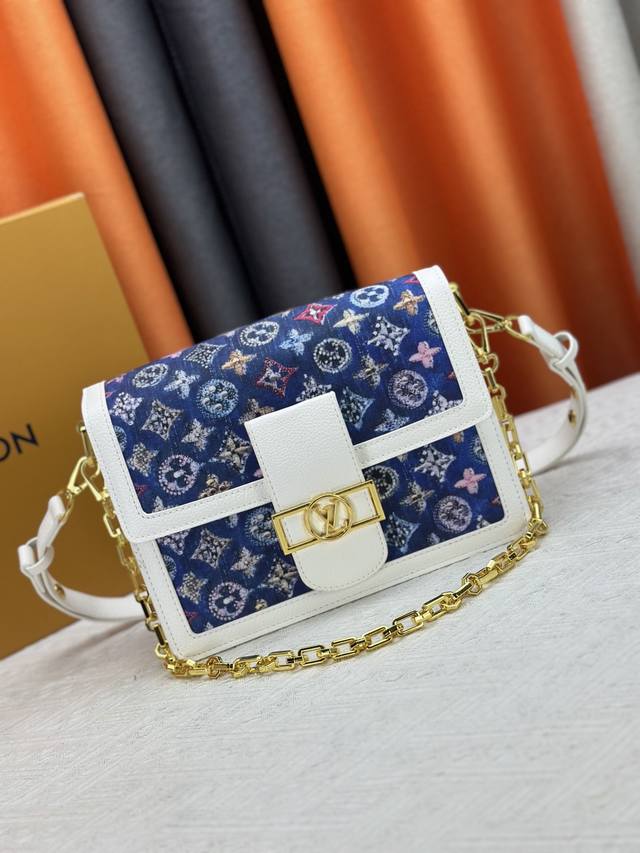 New color denim upgraded version Louis Vuitton 22025 early spring messenger bag