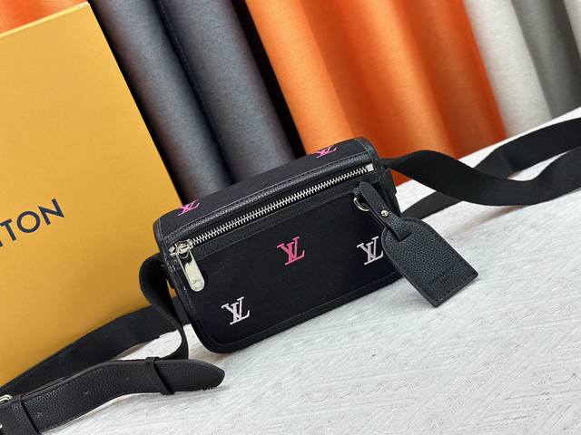 Upgraded original M13963 M12599 M12637 The latest Bosphore mini handbag is name