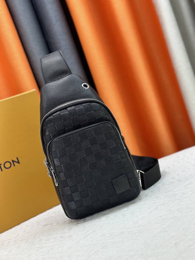 Latest style Lv men's chest bag hot shipment real product photography without ad