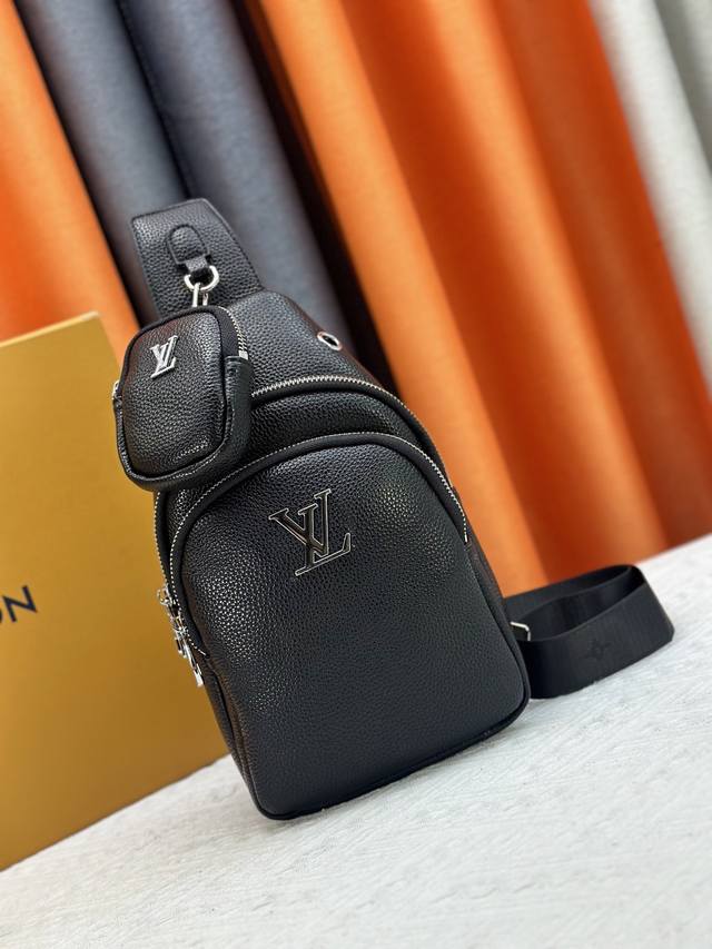 Latest style Lv men's chest bag hot shipment real product photography without ad