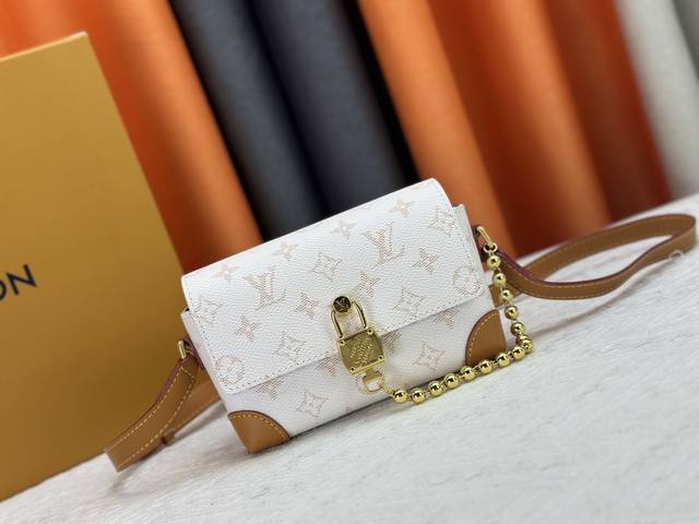 Upgraded original M14738 This Steamer mini handbag is made of Monogram canvas,