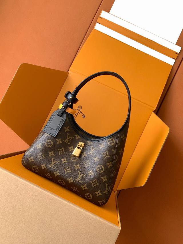 Superior Mb high elastic fabric The Drop small handbag Model: M12 Material: A+ g