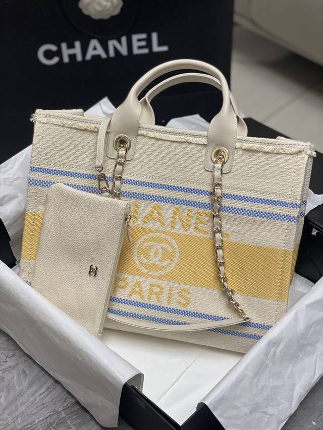 Chanel:: Large Size: 66941#: Size: 38X31X18Cm: DDD