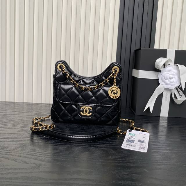 Chanel 25S Hobo redesigned and returned to Tmall Genie series As4323 Wax leather