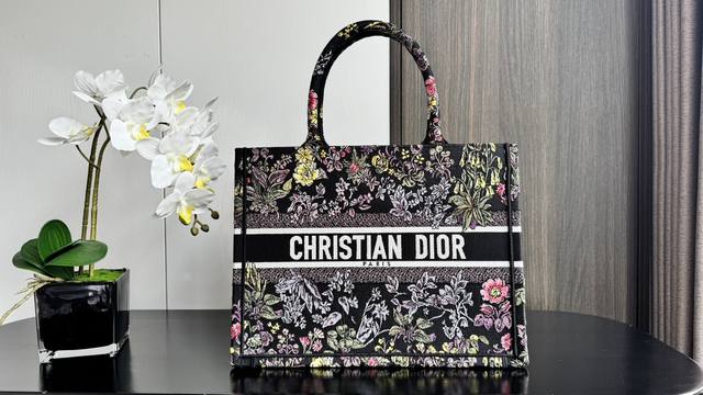 Book Tote Black Lotus Medium 36Cm Designed by Maria Grazia Chiuri, Creative Dire