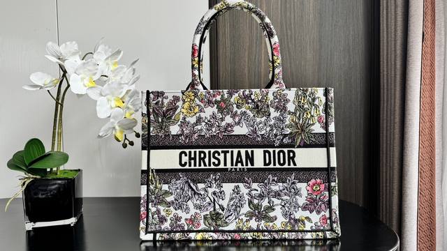 Book Tote White Lotus Medium 36Cm Designed by Maria Grazia Chiuri, Creative Dire