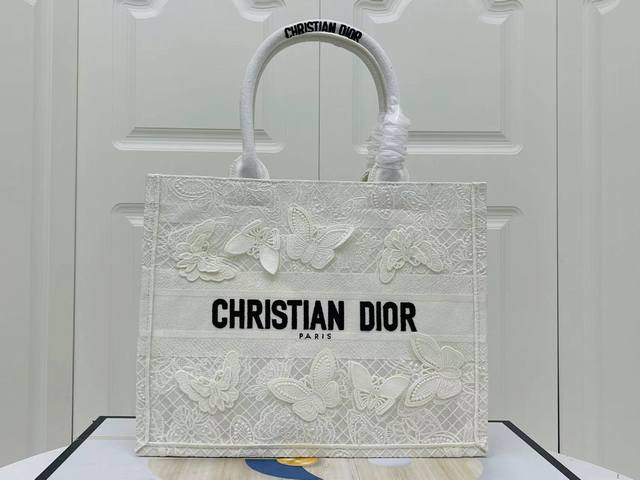 Original 2024 Early Spring model! The Dior Book Tote is inspired by Creative Di