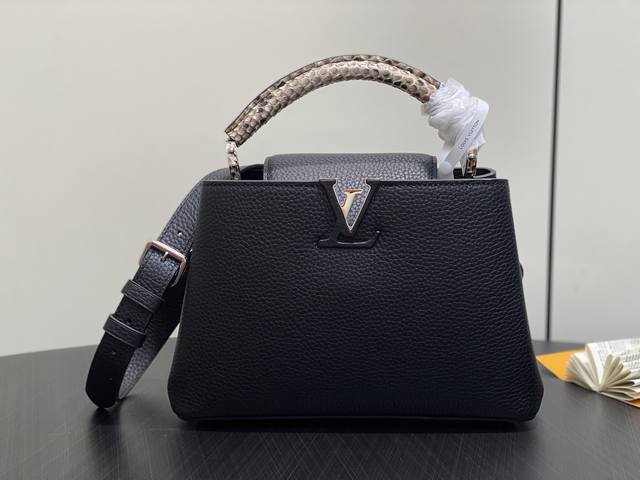 Original boutique N85513 Black snakeskin full leather Cap Na Ying series Capuci