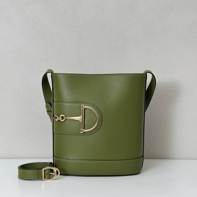 counter quality, top original goods, real shot! Model No. 833660 green leather,