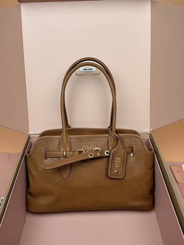 Original leather, with picture packaging Premium hardware original leather Adven
