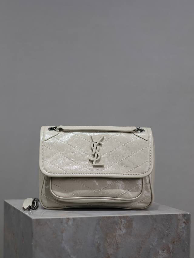 Genuine Creamy white wax leather 22cm Niki counter synchronized new version! Th