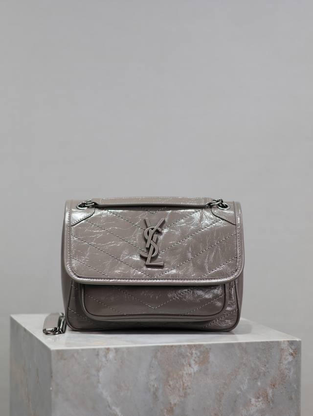 Genuine Gray wax leather 22cm Niki counter synchronized new version! The revise