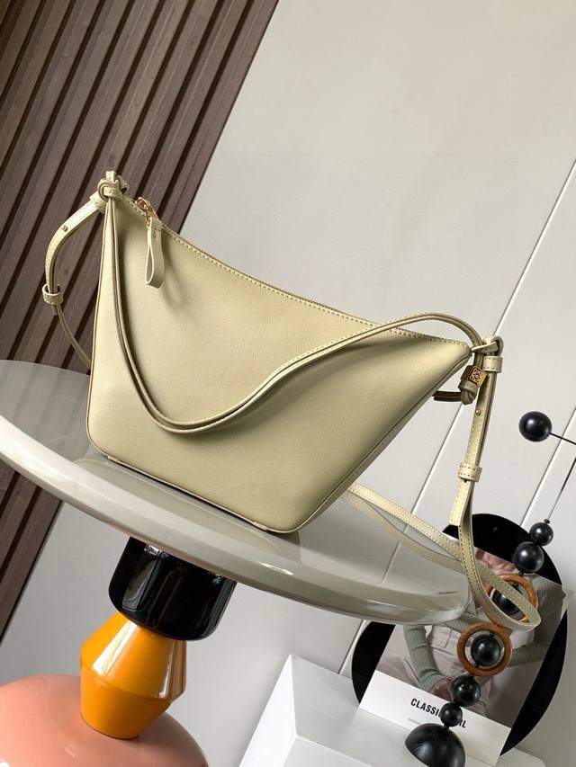 Original leather Popular Hammockhobo handbag new style hammock bag underarm bag