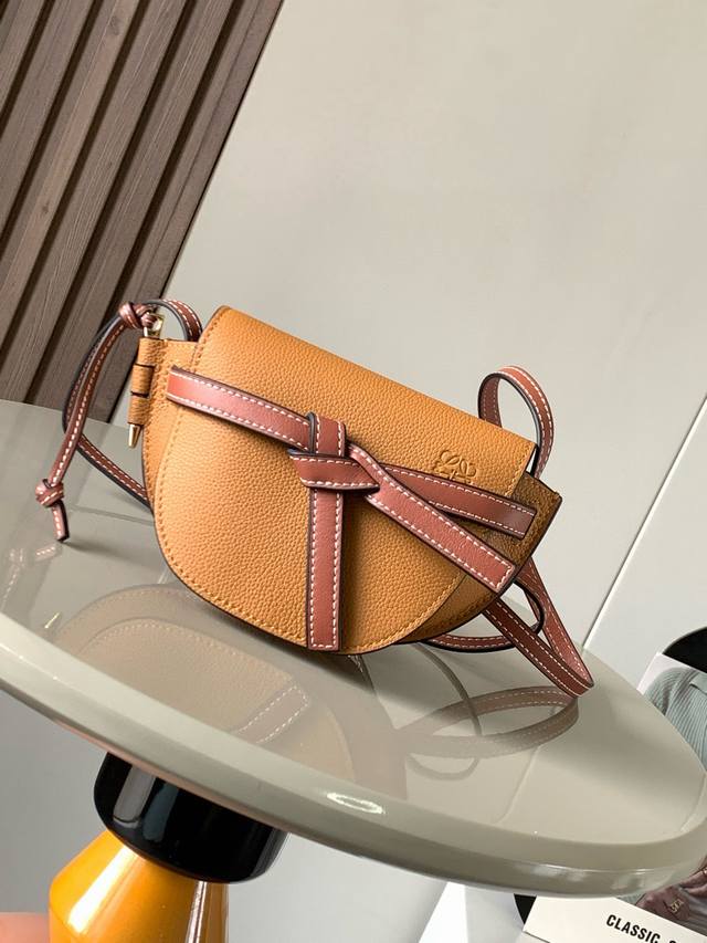 Original leather The popular mini 21Cm new saddle bag Gate Duel handbag gives Ga