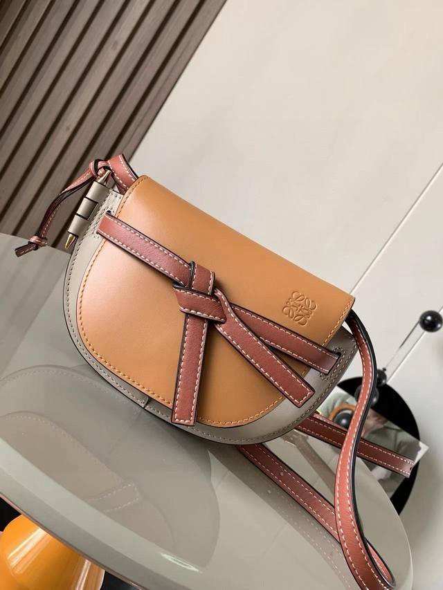 Original leather The popular mini 21Cm new saddle bag Gate Duel handbag gives Ga