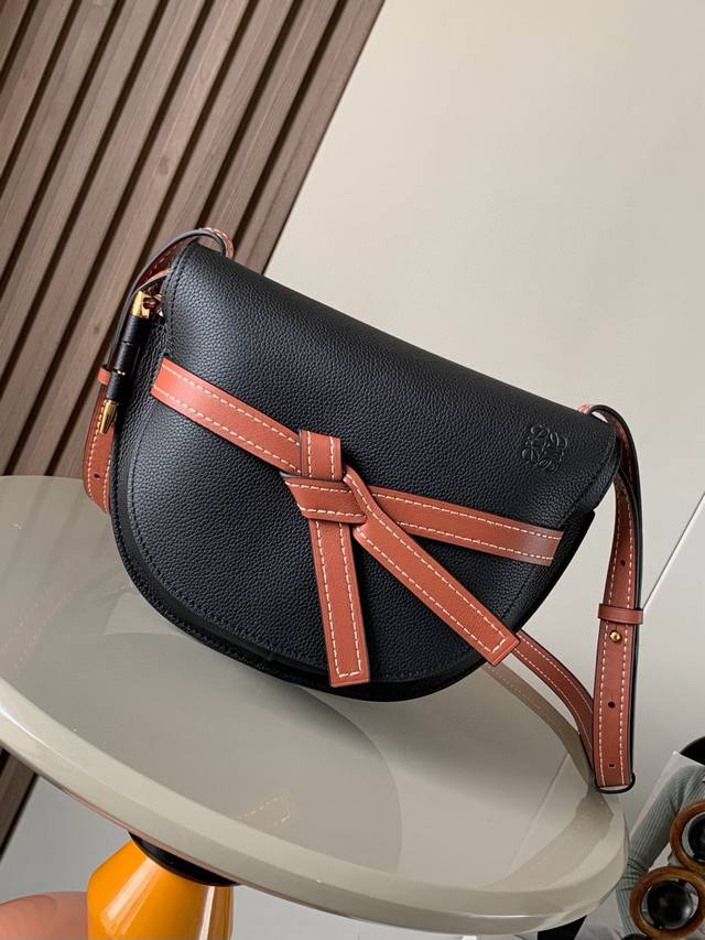original leather Popular small 25cm new saddle bag Gate Duel handbag gives Gate
