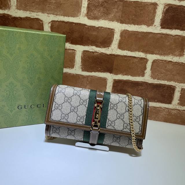 Chain bag counter quality, top original goods, real shot! Model No. 652681 Brow
