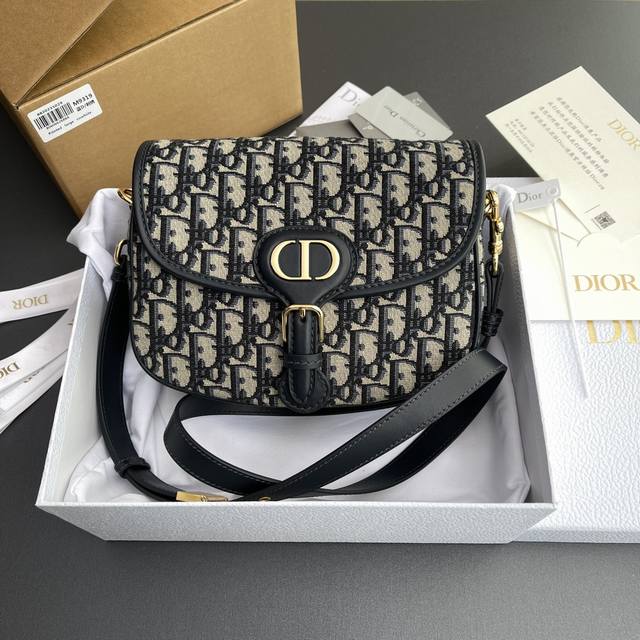 Original leather Top quality imported materials Medium Bobby This Bobby handbag