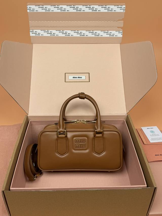 Original leather, with picture packaging Premium hardware original leather Arcad